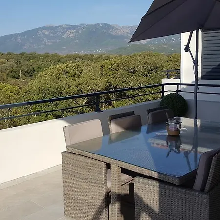 Vecchio Apartment *